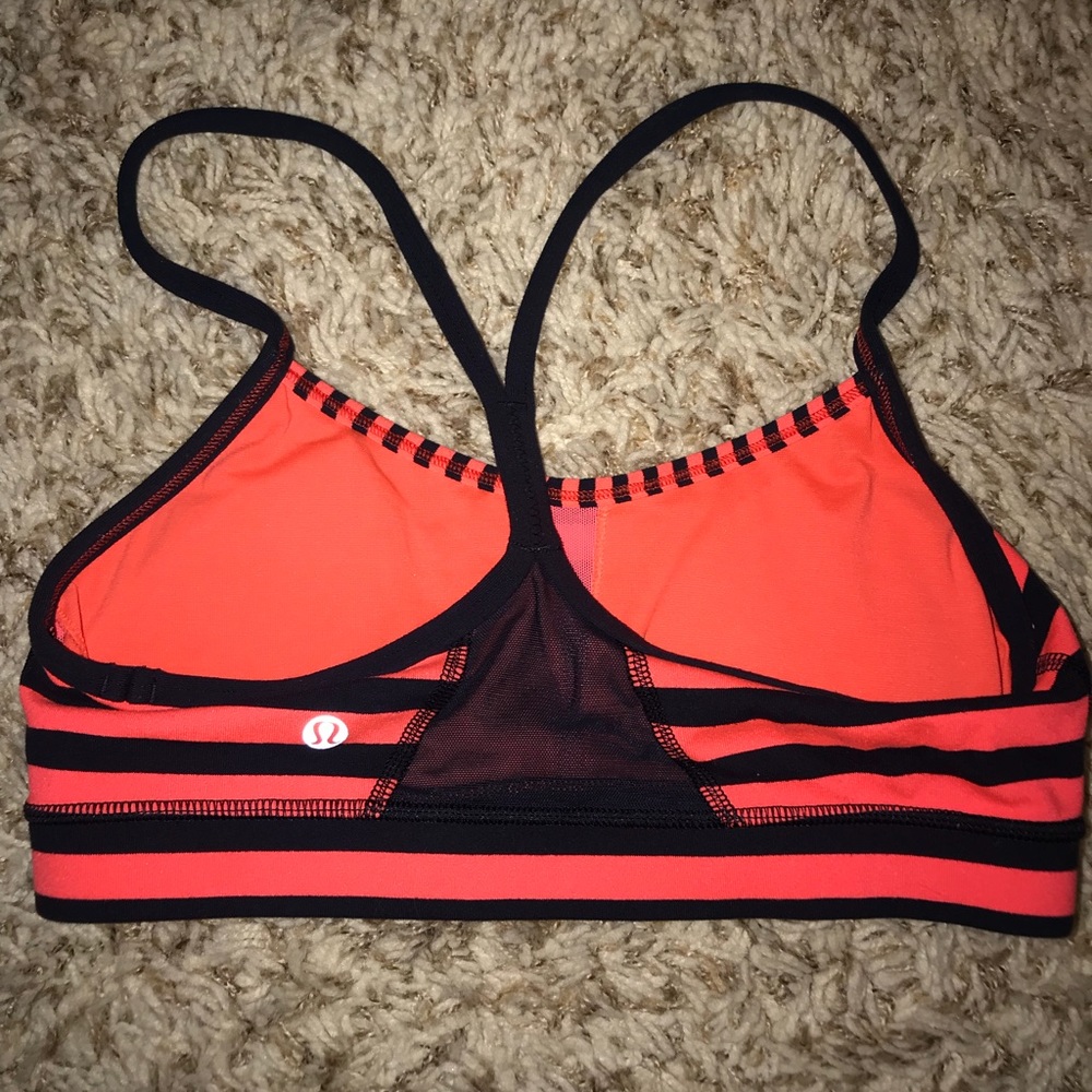Lululemon sports bra